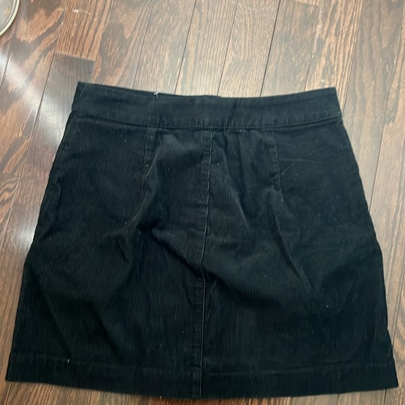 Aritzia Wilfred Corduroy Mini Front Button Closure Skirt Size 6 - Picture 10 of 10